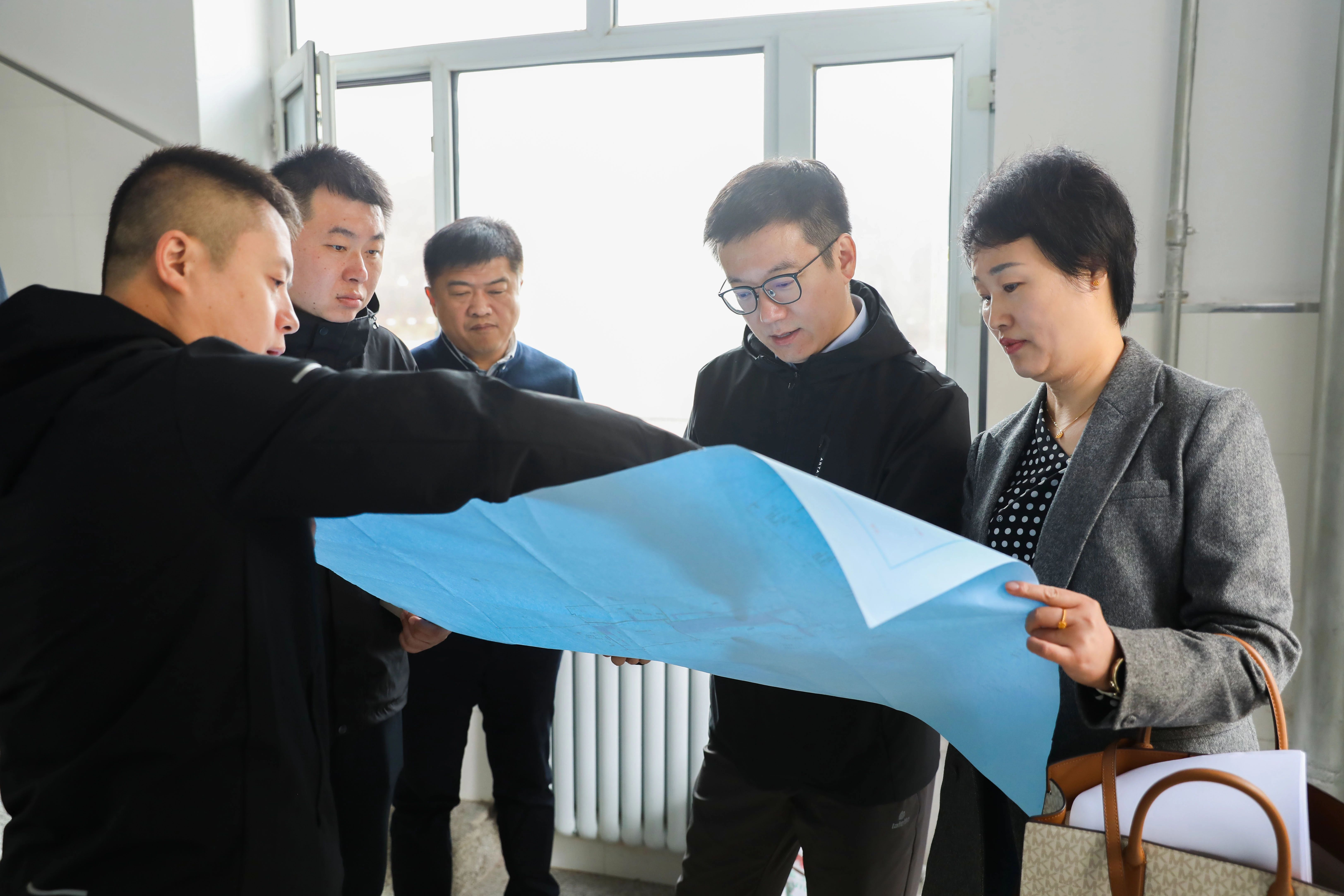 郑树一调研佳木斯大学抚远校区项目进展情况