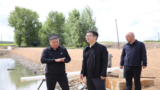 郑树一调研农田水利建设与生态环境保护工作